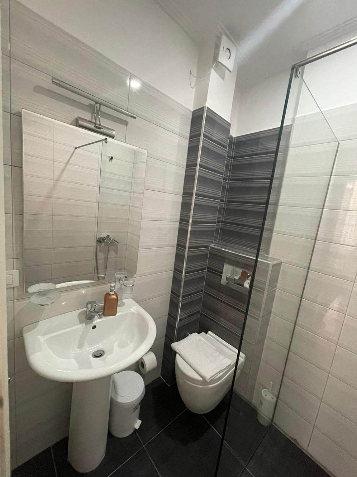 Seaside Apartmens Саранде Екстериор снимка
